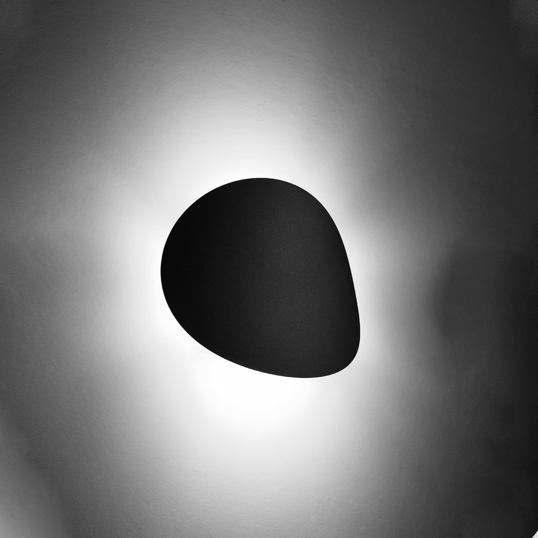 Delta Wall Light