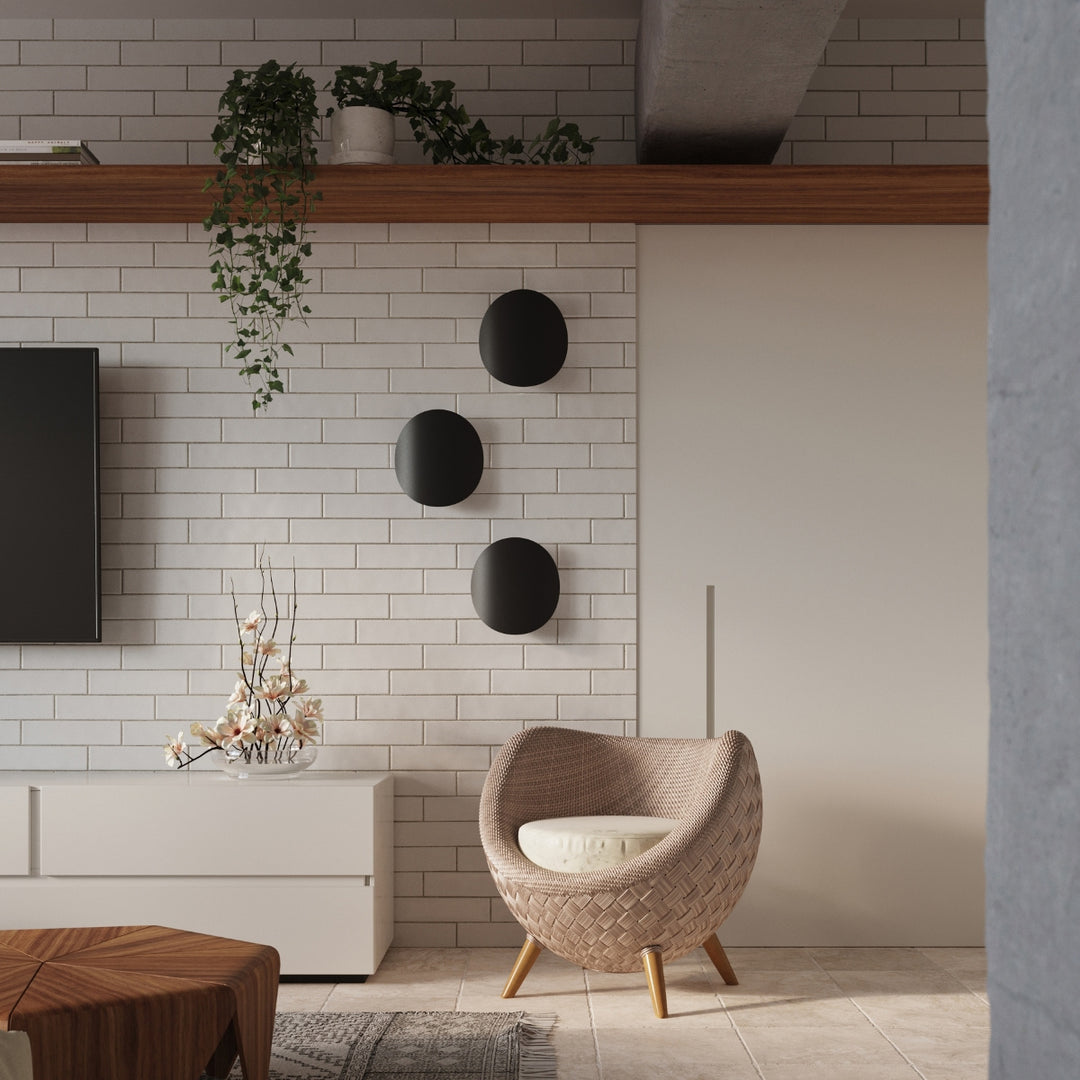 Delta Wall Light