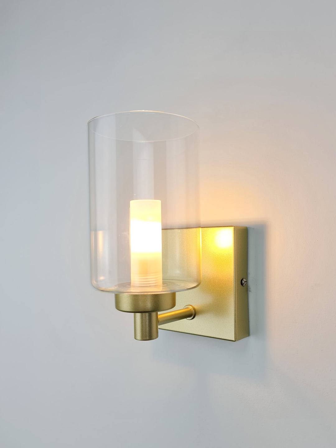 Hobart Wall Light