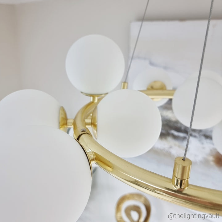 Melbourne Round Pendant Gold/White