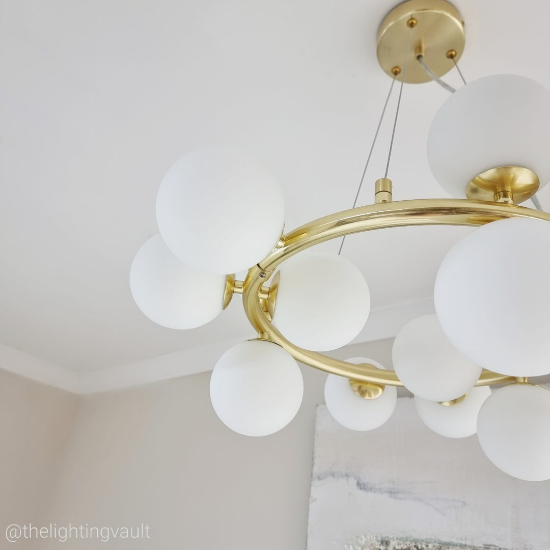 Melbourne Round Pendant Gold/White