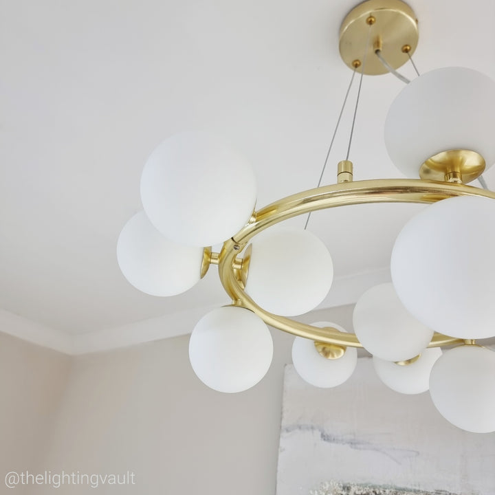 Melbourne Round Pendant Gold/White