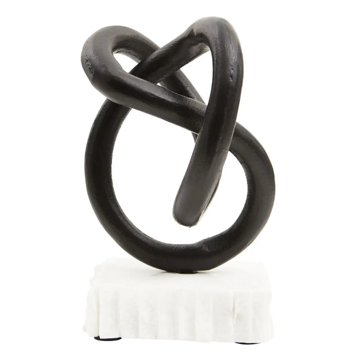 Small Twisted Knot On Stand