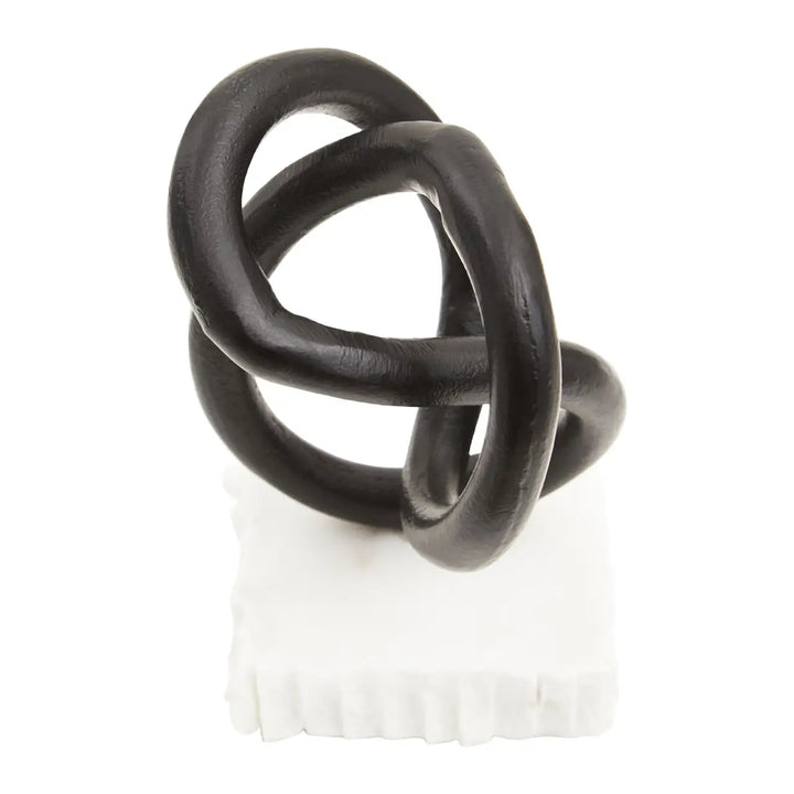 Small Twisted Knot On Stand