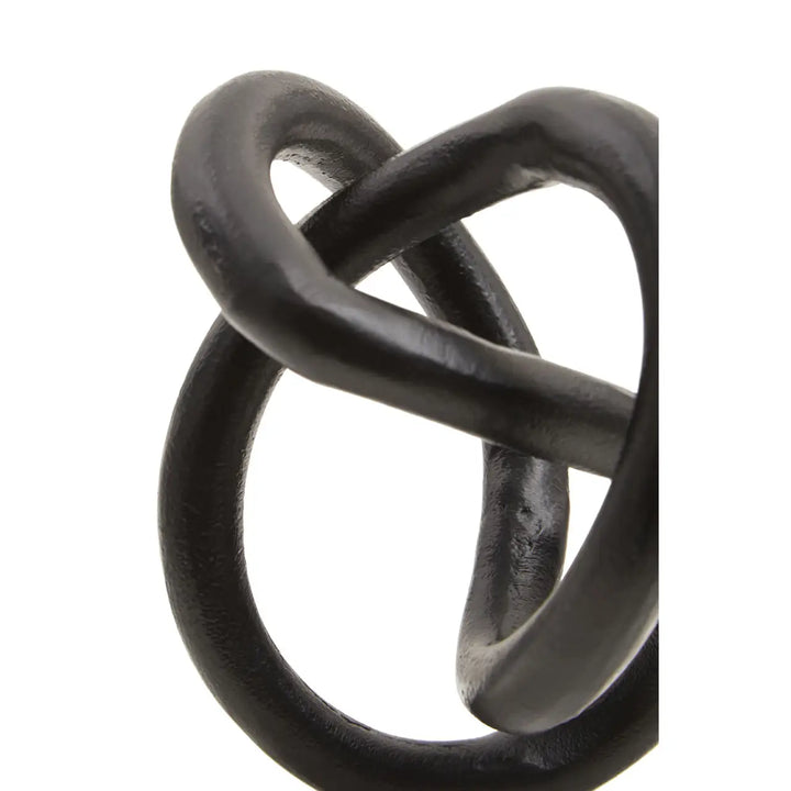 Small Twisted Knot On Stand