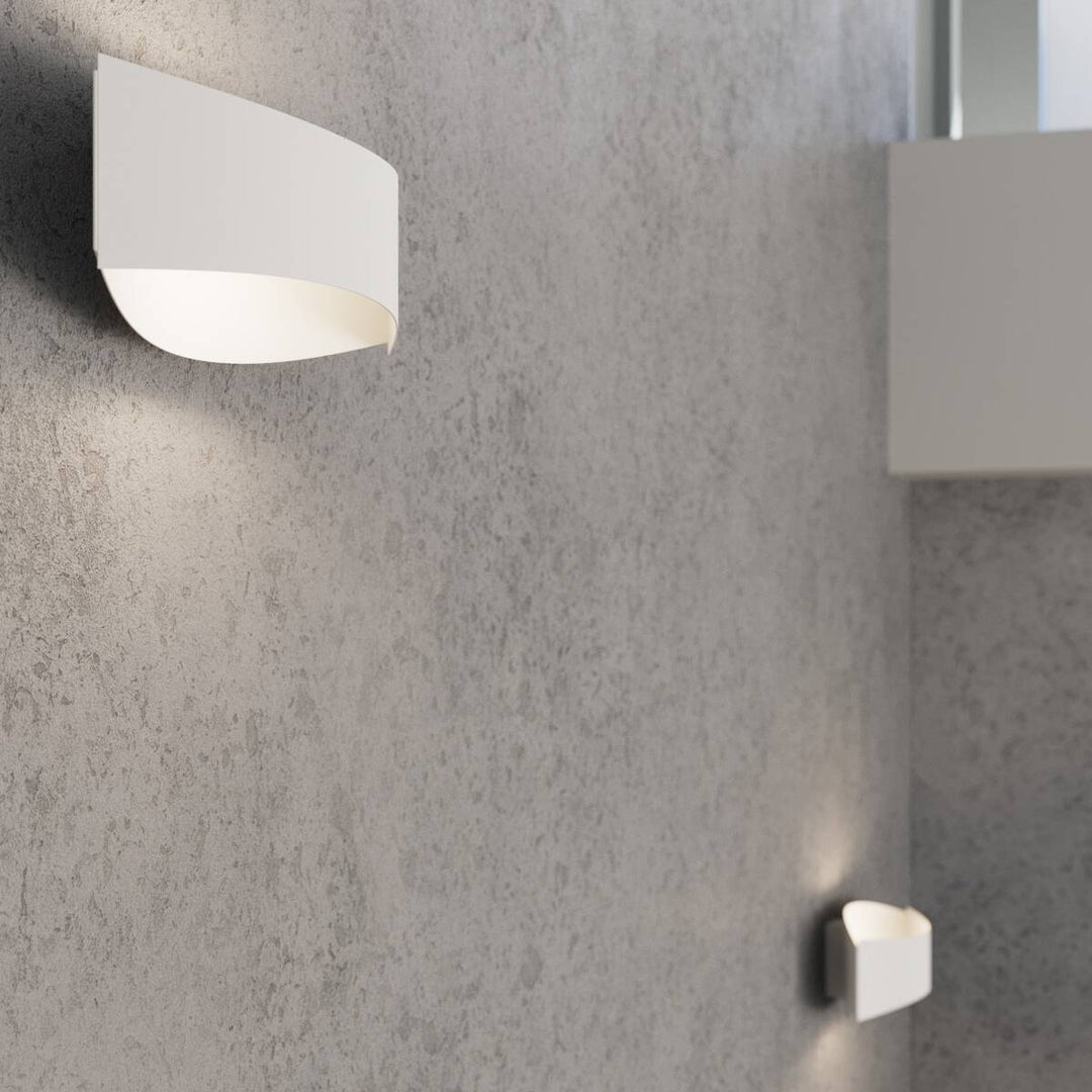 Halifax Wall Light – Modern Up & Down