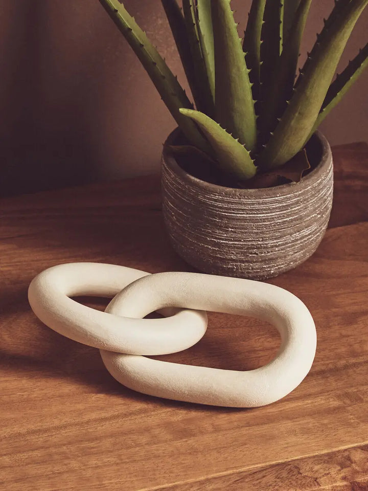 Wooden Chain Link Sculpture - 3 COLOURS