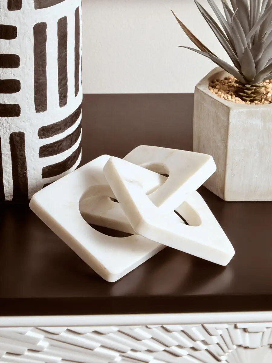Square White Marble Chain Link Sculpture