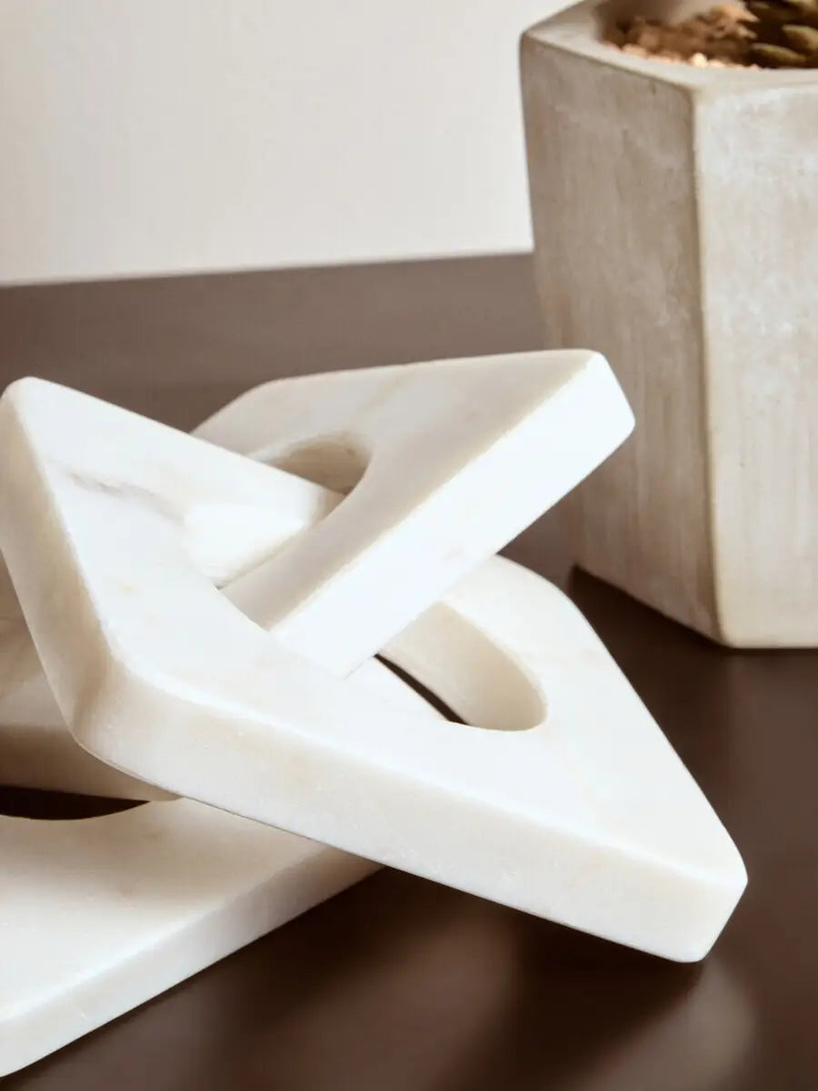 Square White Marble Chain Link Sculpture