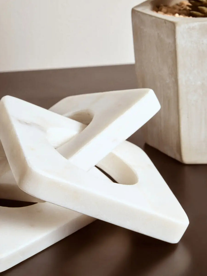 Square White Marble Chain Link Sculpture
