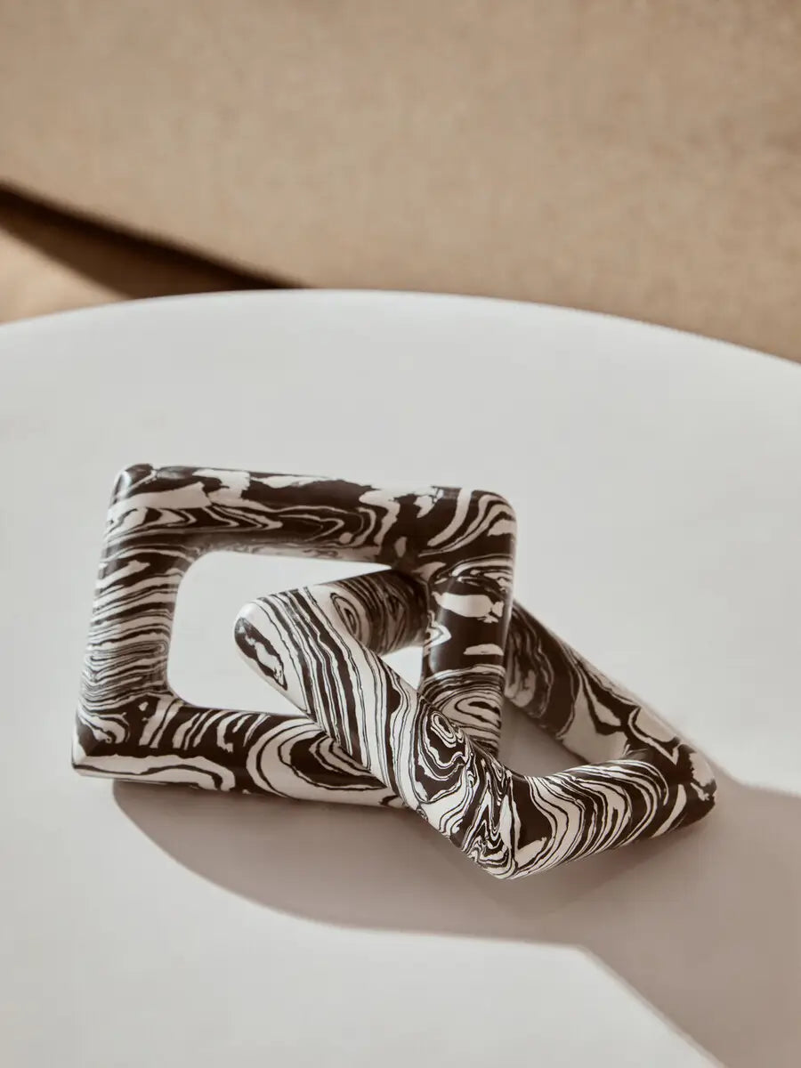 Monochrome Marble Chain Link Sculpture