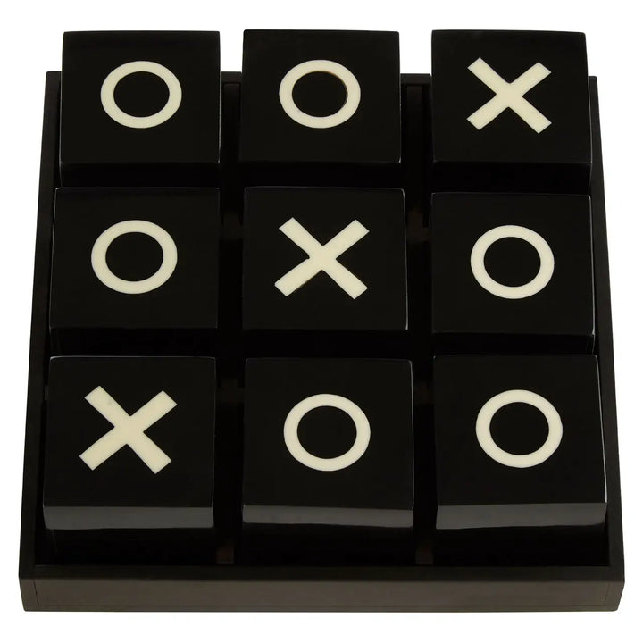 Black & White Noughts And Crosses Game