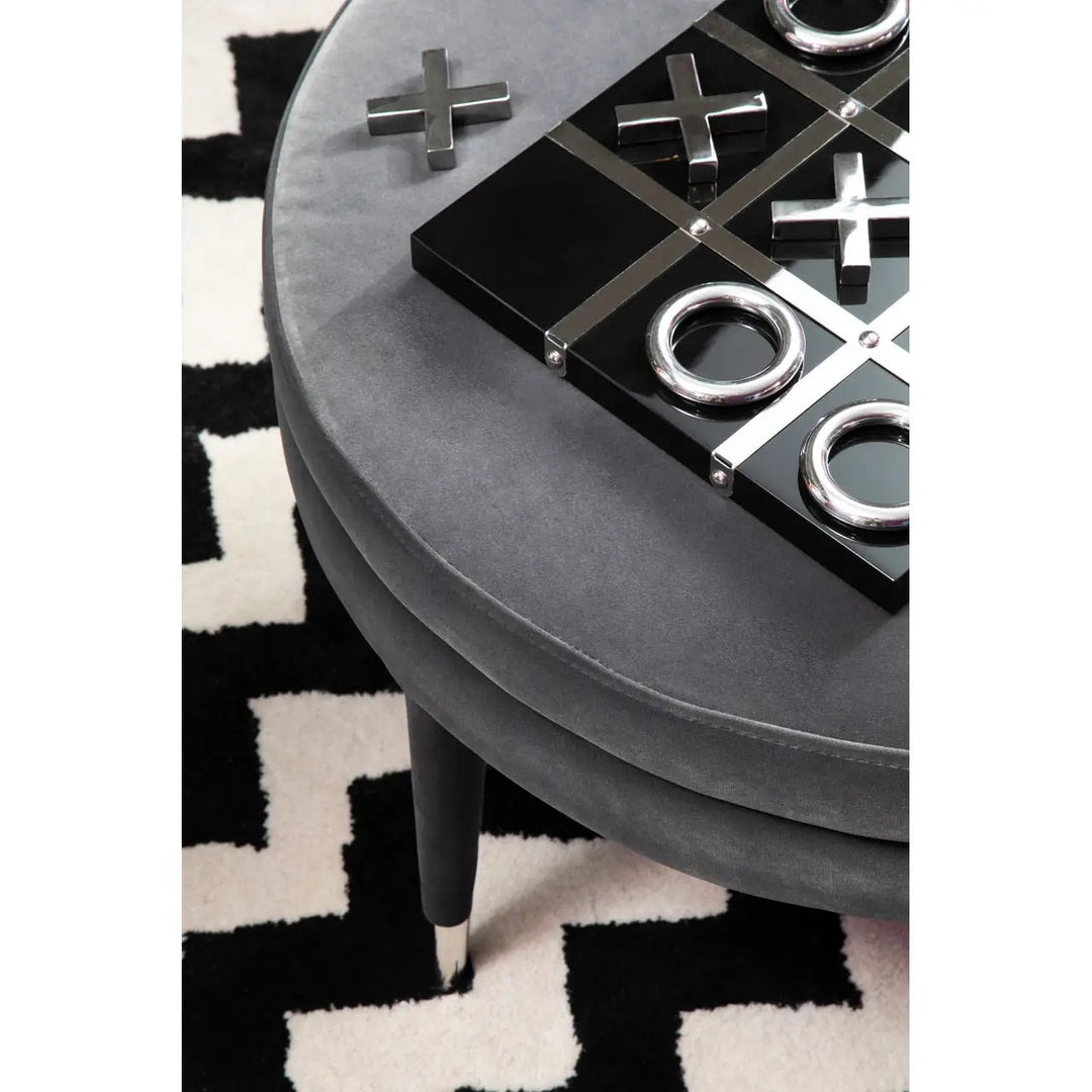 Large Noughts And Crosses Game