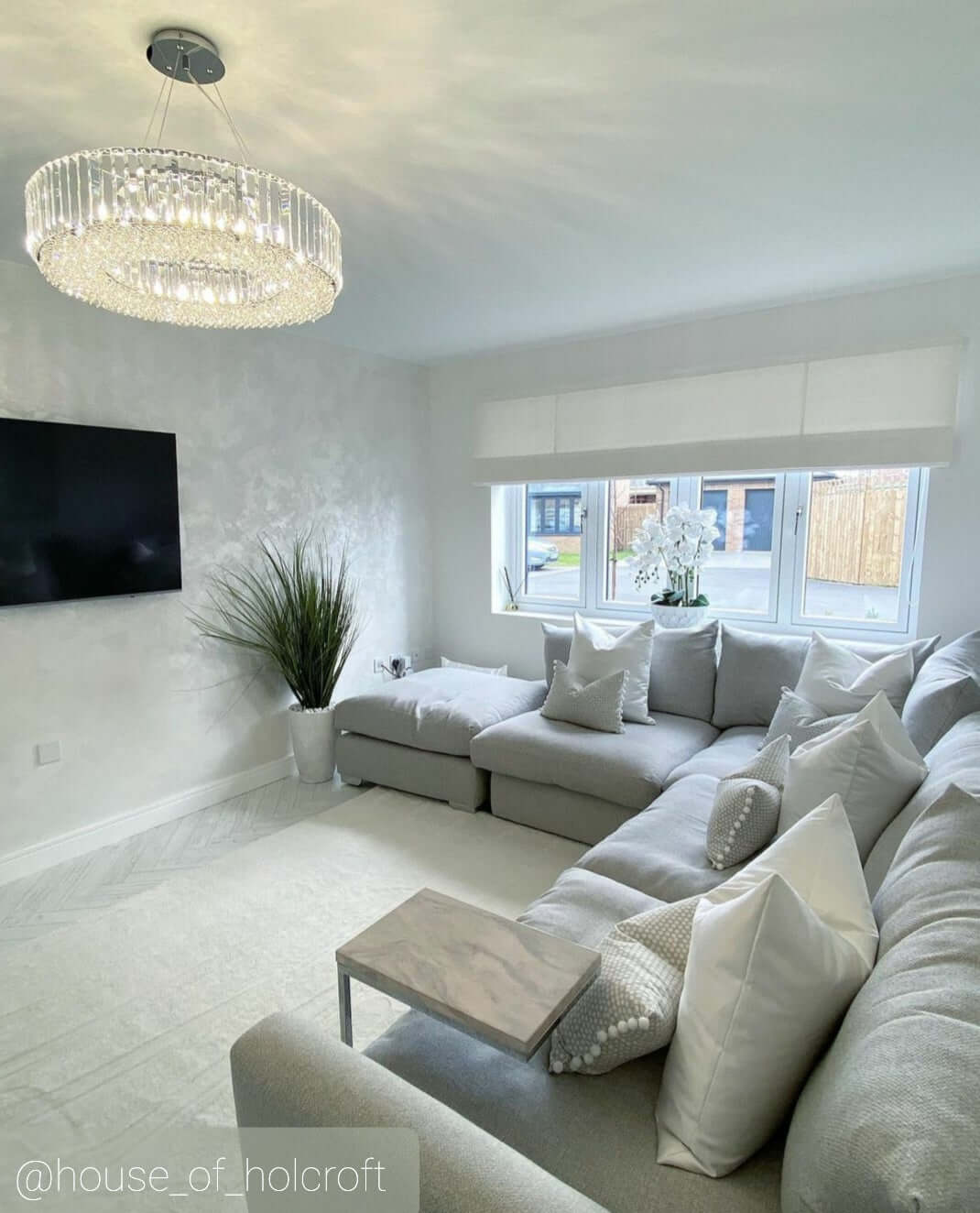 Salzburg Large Polo Chandelier