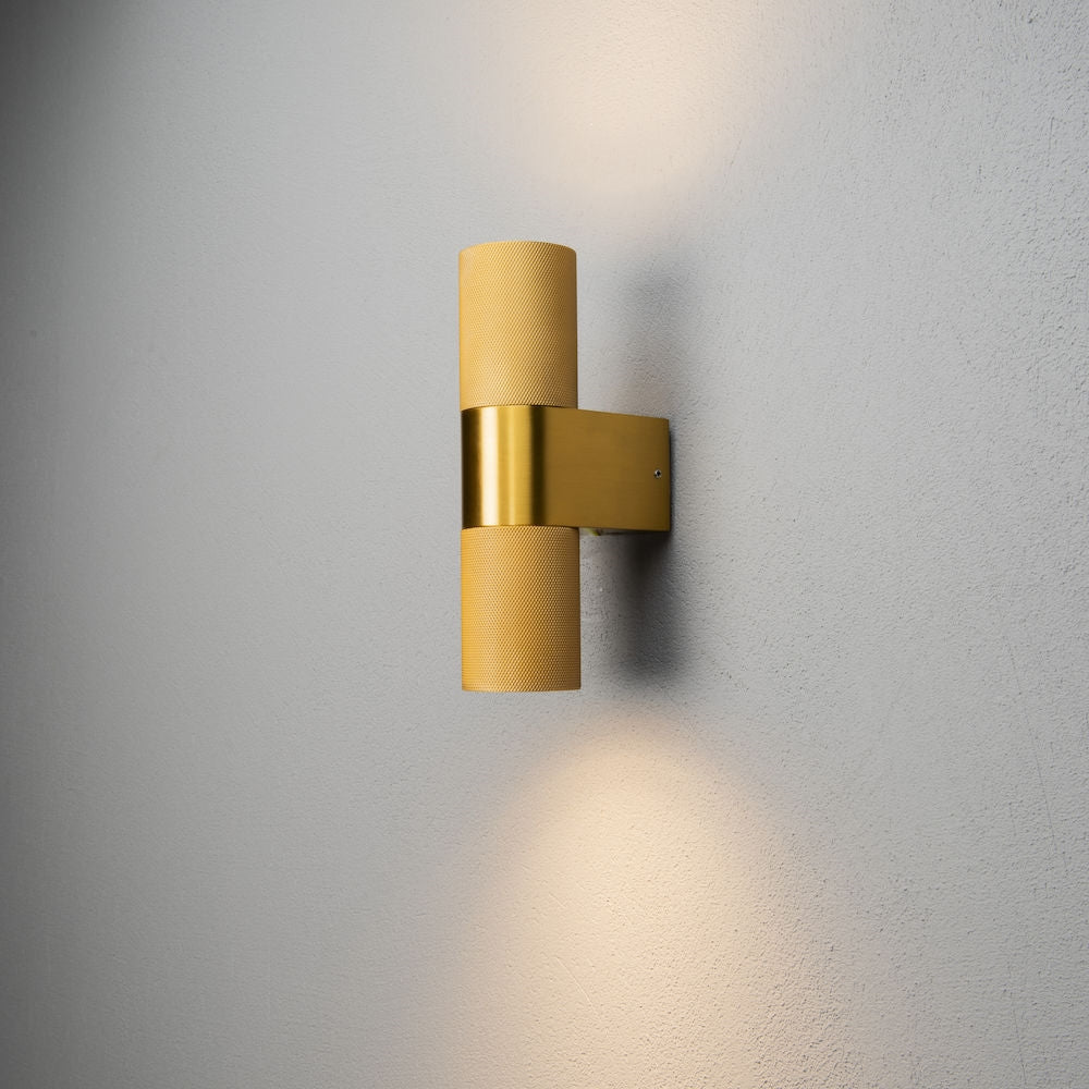 GOLD KNURLED FINISH OUTDOR WALL LIGHT