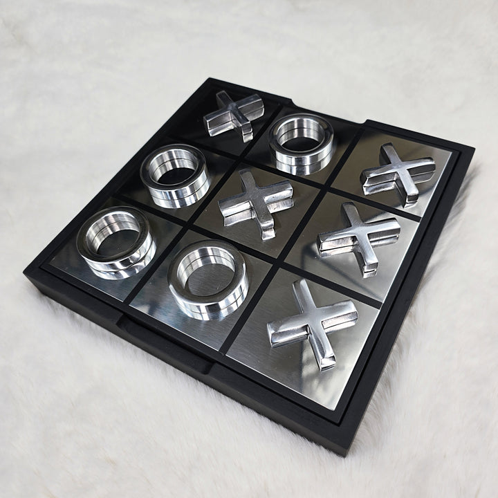 Noughts And Crosses Game - 2 COLOURS