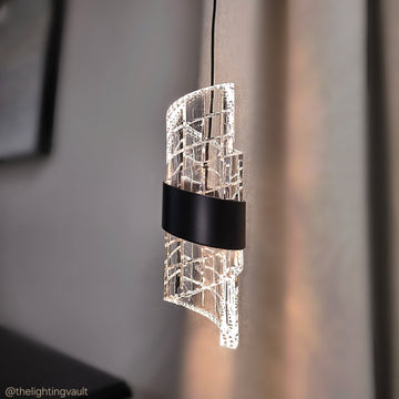 Harlow Single Pendant – Matt Black or Polished Gold Curled Glass