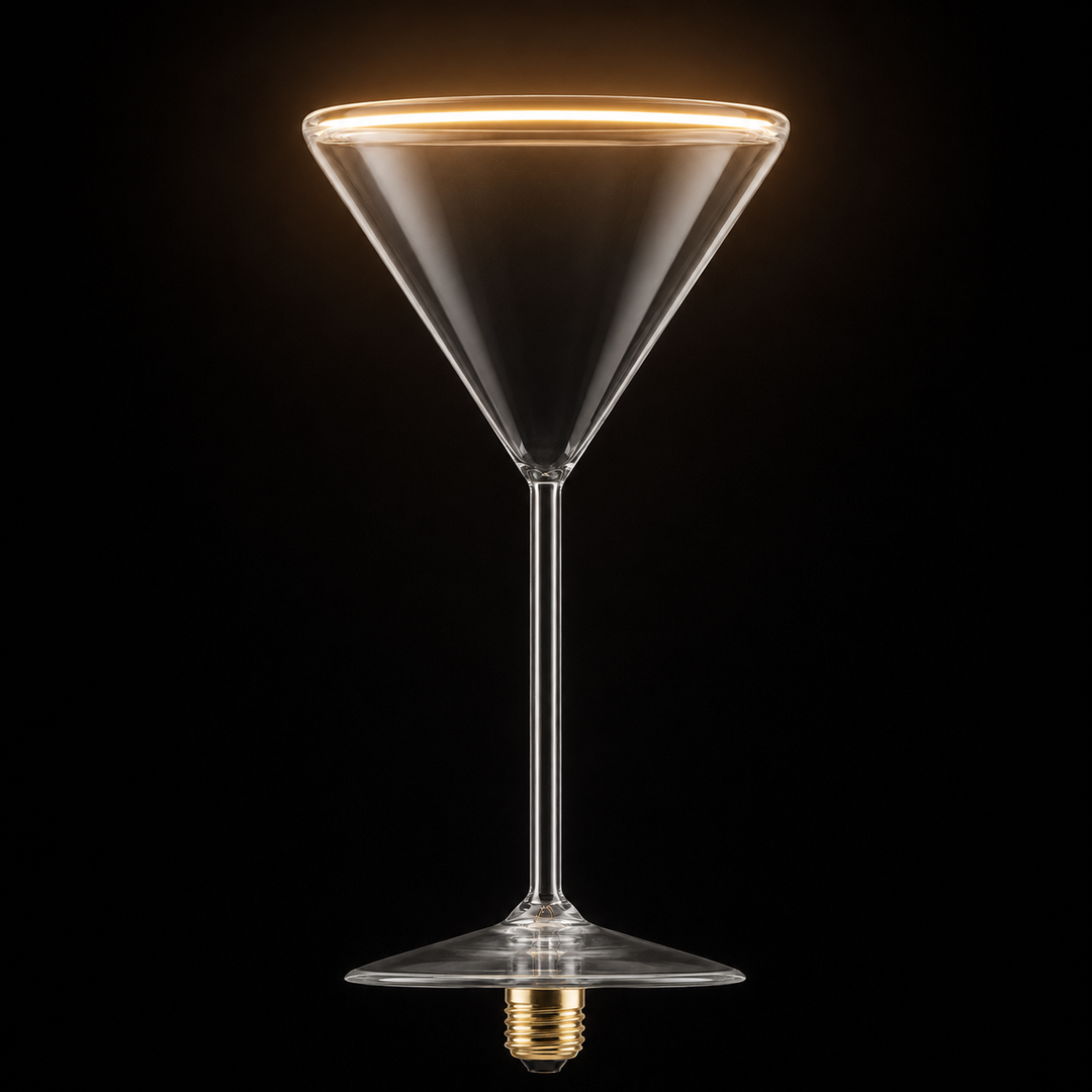 Roma cocktail glass aura ring LED bulb with clear glass, illuminated warm 2200K ring and E27 screw cap on a black background.