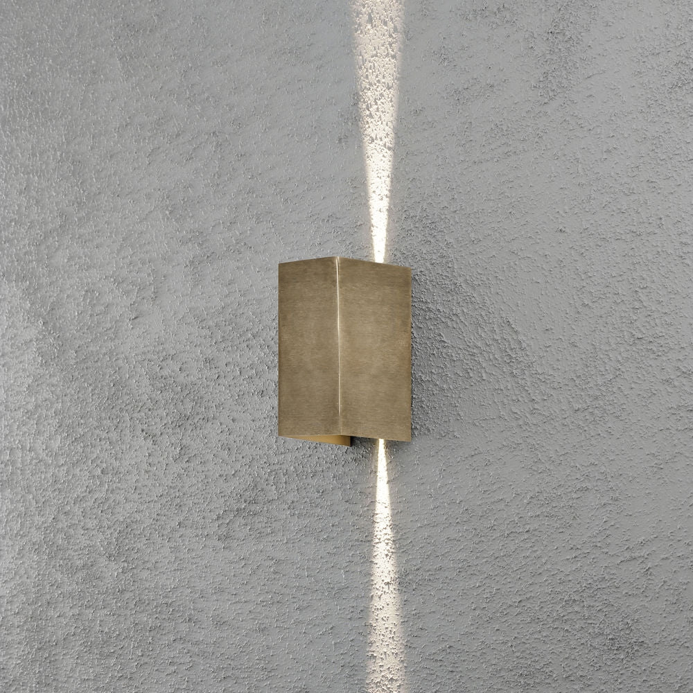 Venosa Large Wall Light Brass