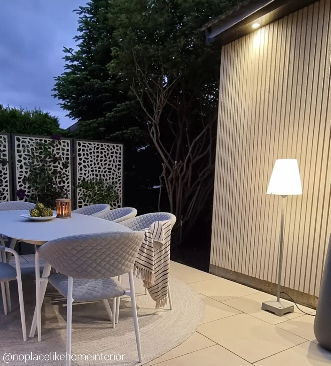 Outdoor standard outlet lights
